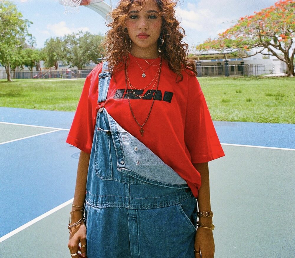 SCARLET LOGO TEE - Image 6